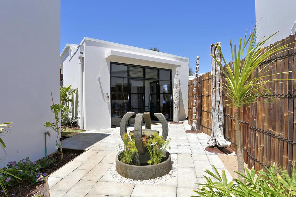 Zen Beach Retreat Hotel Bargara Exterior foto